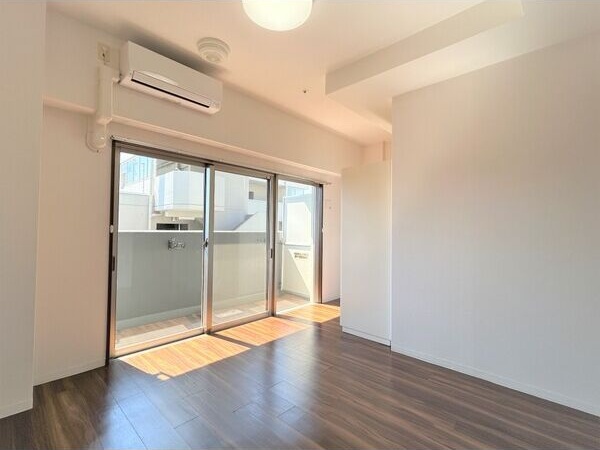 居室・リビング　※写真は同じマンションの違う部屋のものになります。