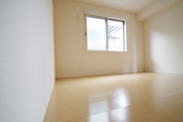 その他部屋・スペース　★明るい洋室★