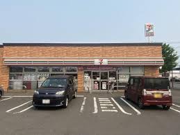 コンビニ　セブンイレブン北郷3条8丁目店（コンビニ）まで983m