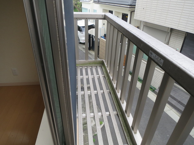 バルコニー　フラワーボックス付きです