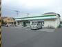 コンビニ　ファミリーマート版画美術館入口店（コンビニ）まで445m