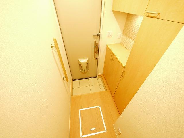 玄関　シンプルで使いやすい玄関です