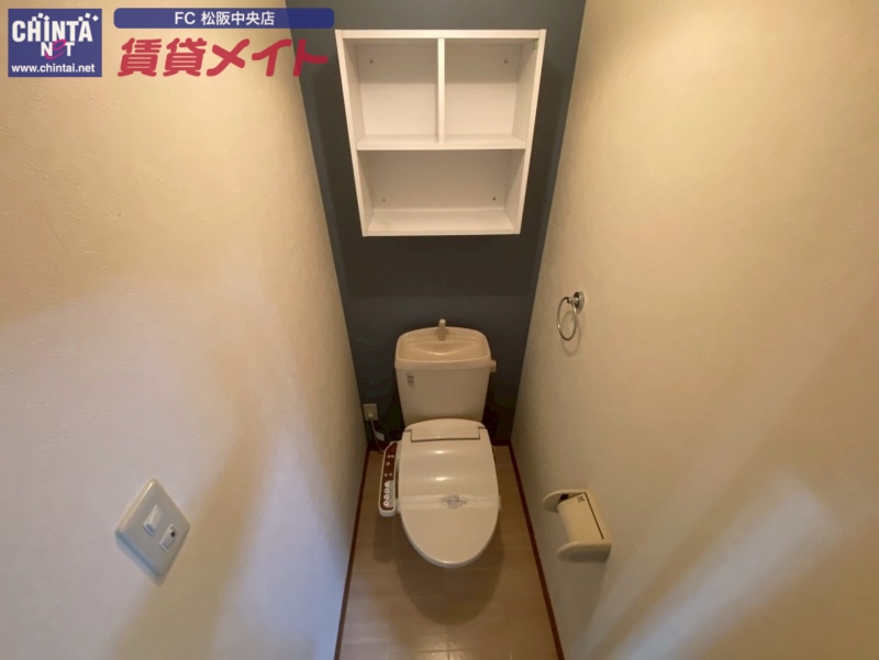 トイレ　別部屋反転画像参考