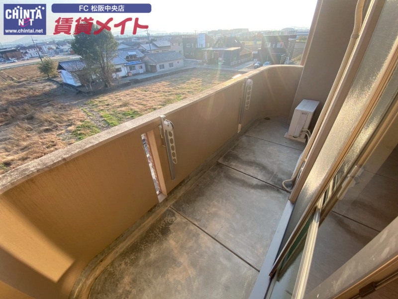 バルコニー　別部屋反転画像参考