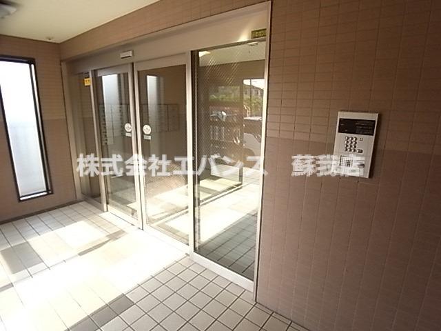 エントランス　毎日通るエントランスはこのようになっています