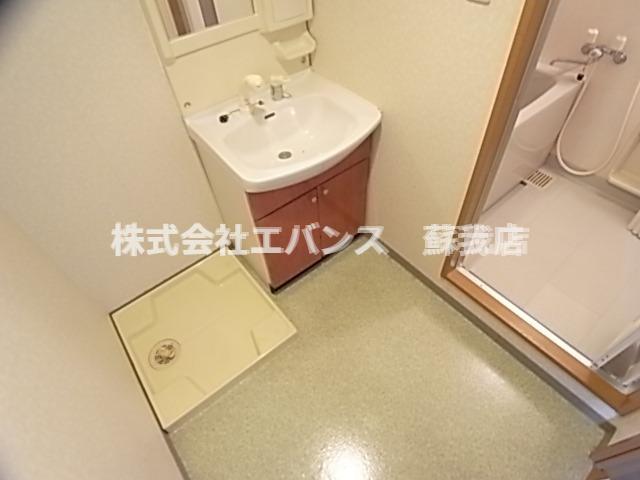 洗面設備　コンパクトで使いやすい洗面所
