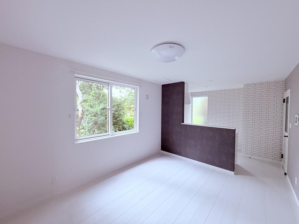 マレッセグレイス深堀の居間写真