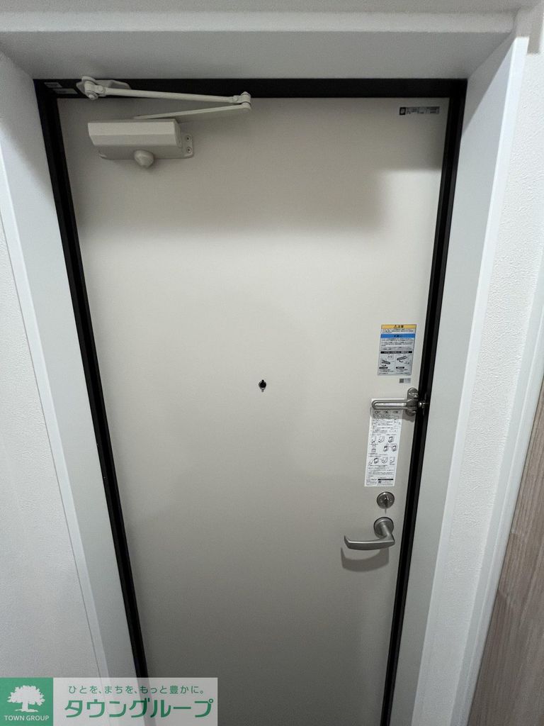 玄関　※同タイプのお部屋のお写真になります。