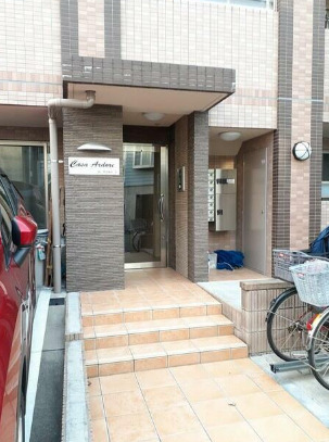 エントランス　ゆとりのあるエントランスです