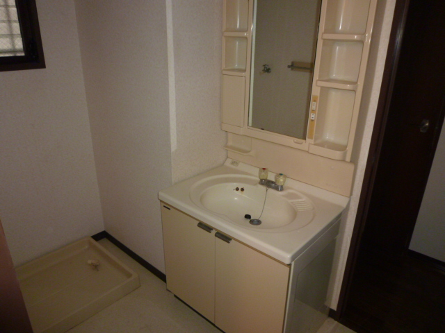 洗面設備　別の部屋の写真です