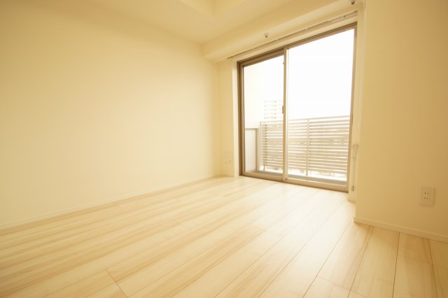 居室・リビング　南東向きのお部屋です