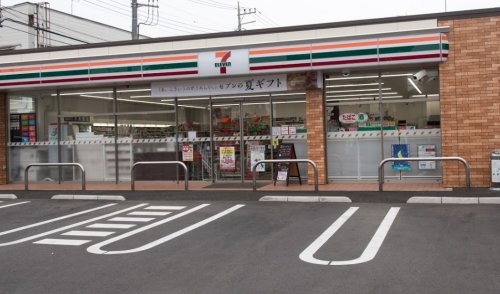 コンビニ　セブン-イレブン 昭島東町４丁目店（コンビニ）まで356m