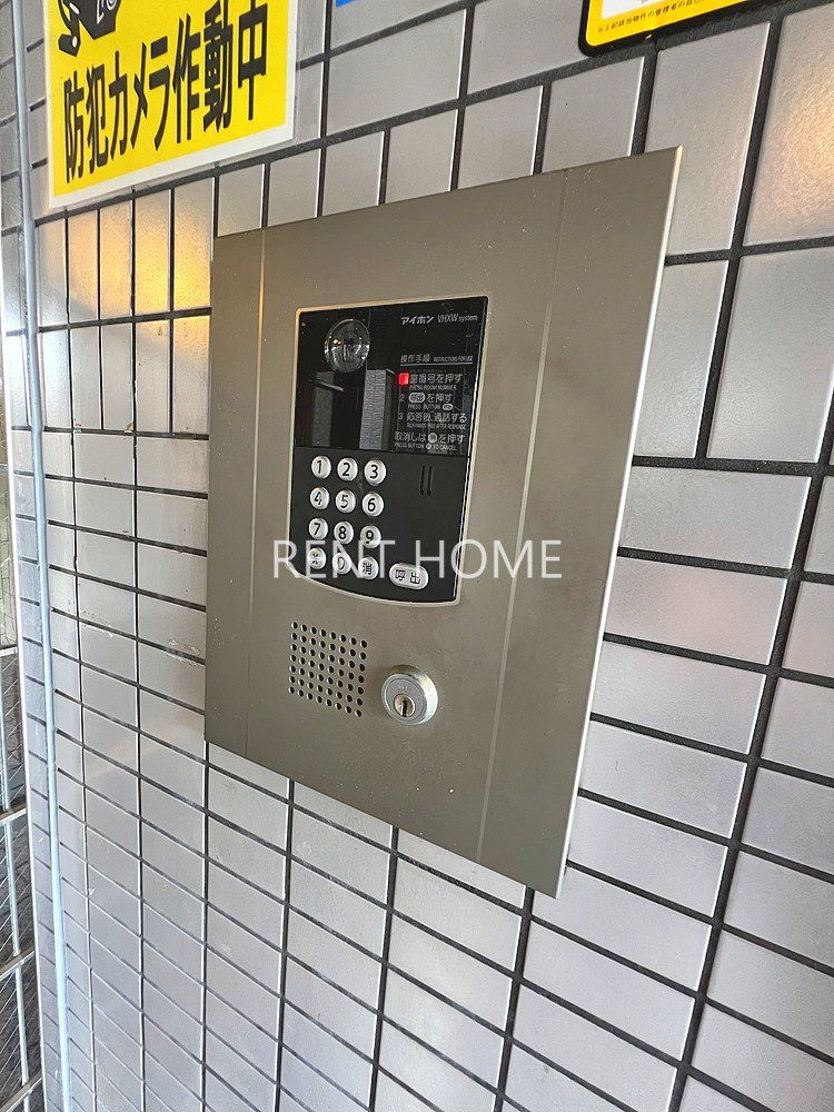 エントランス　オートロック完備