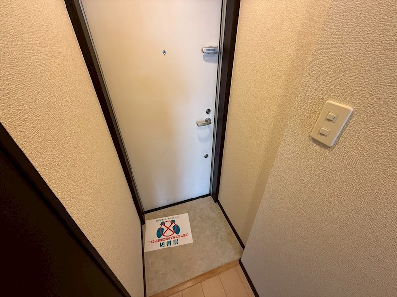 玄関　※参考写真
