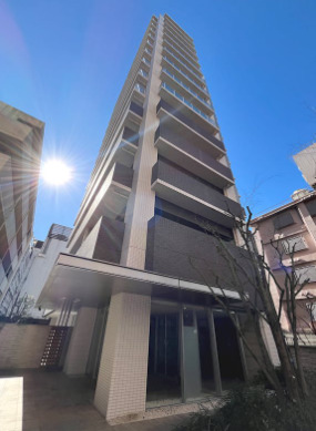 建物外観　ガレリア東新宿