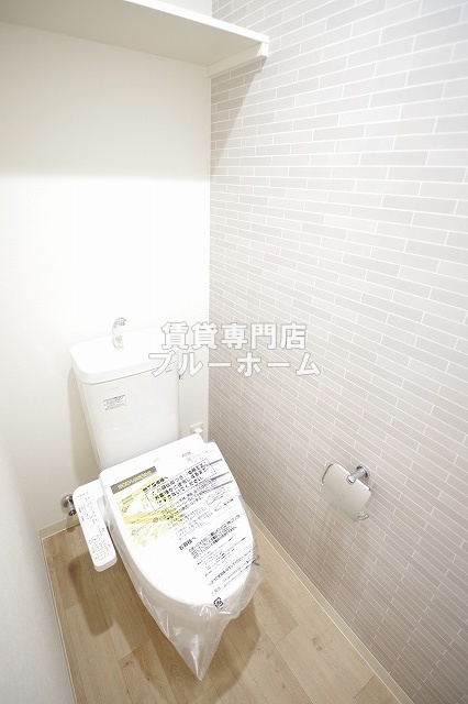 トイレ　温水洗浄便座付きのトイレです！