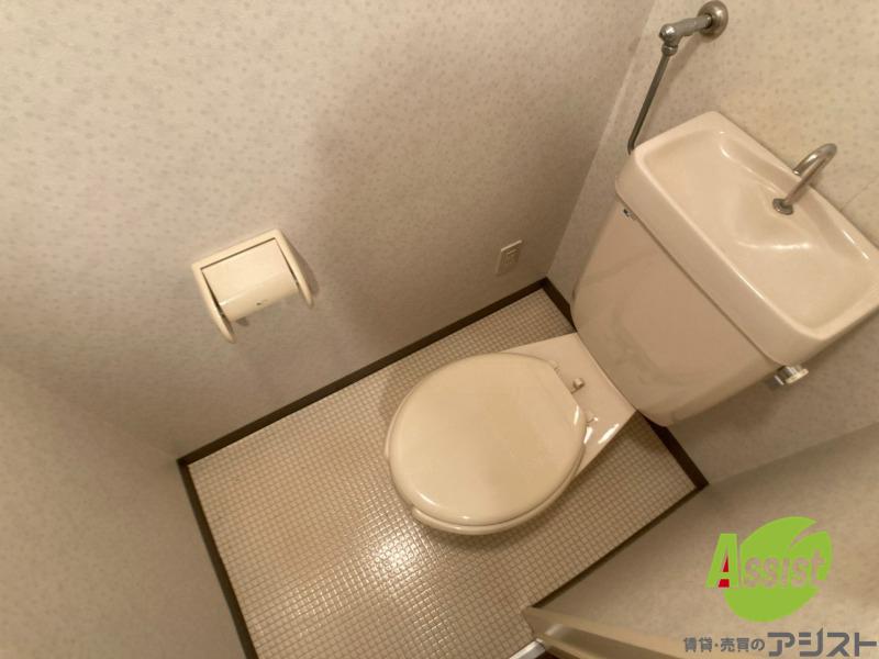 トイレ　こちらはトイレです。清潔感があり、安心して使用できます。