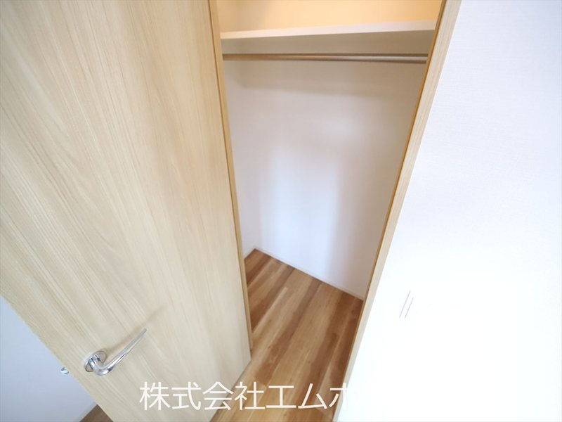 玄関　ウォークインクローゼット（収納充実してます）
