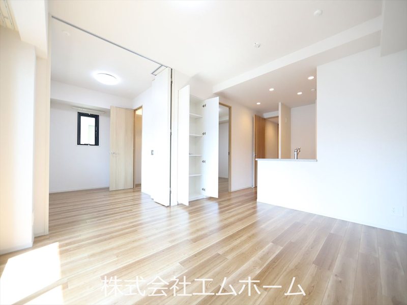 居室・リビング　ＬＤＫ12.4帖　カウンターキッチン