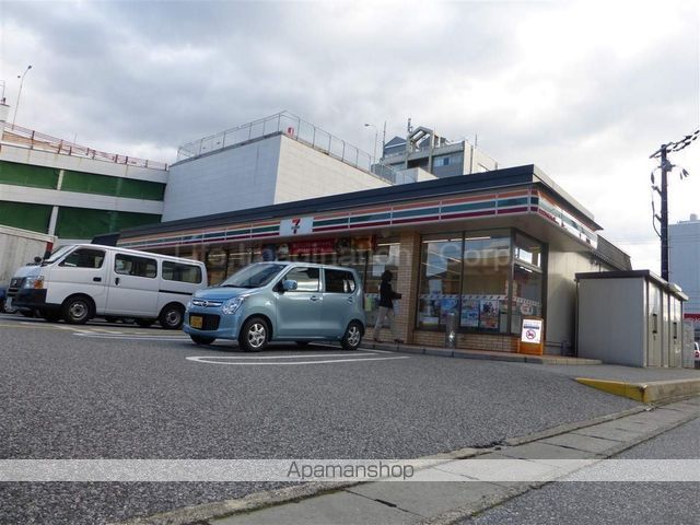 コンビニ　セブン－イレブン彦根駅前店（コンビニ）まで555m