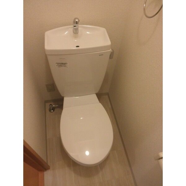 アンプルールフェールバレルコートのトイレ写真
