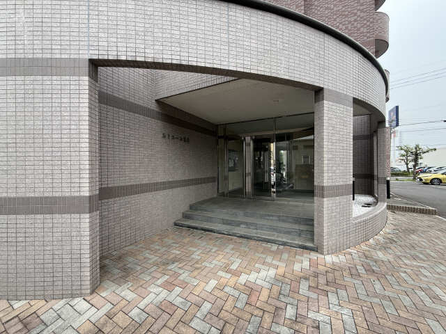 ルミエール茜部の外観写真