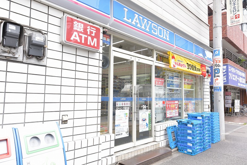 コンビニ　ローソン 千駄木店（コンビニ）まで200m