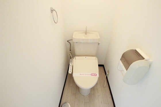 トイレ　※別号室の部屋です