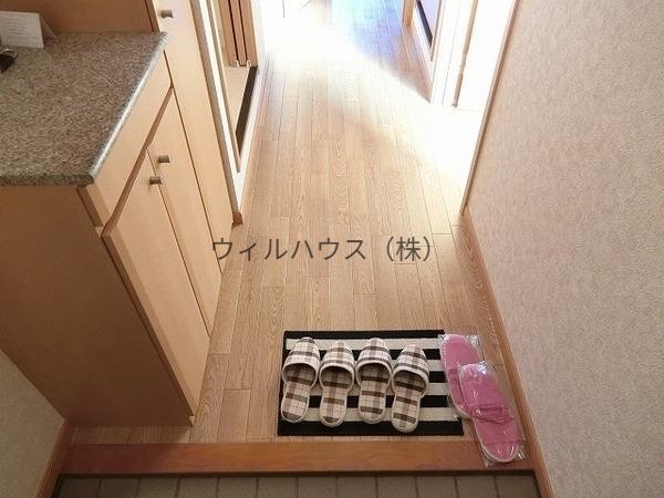 玄関　シューズボックスあり！
