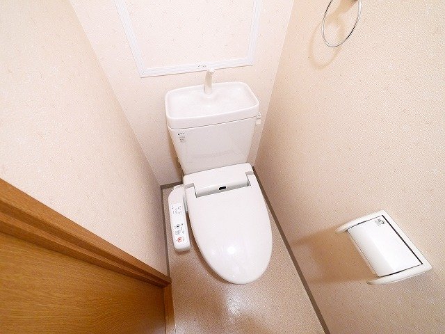 トイレ　コンパクトで使いやすいトイレです