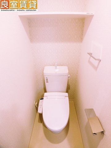 トイレ　※このお写真は同物件の別のお部屋のお写真です。現状優先。
