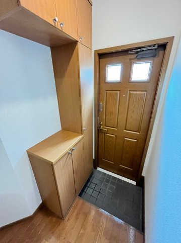 玄関　同物件、別号室の参考写真です。