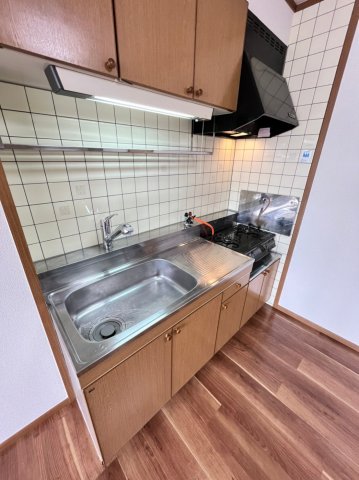 キッチン　同物件、別号室の参考写真です。