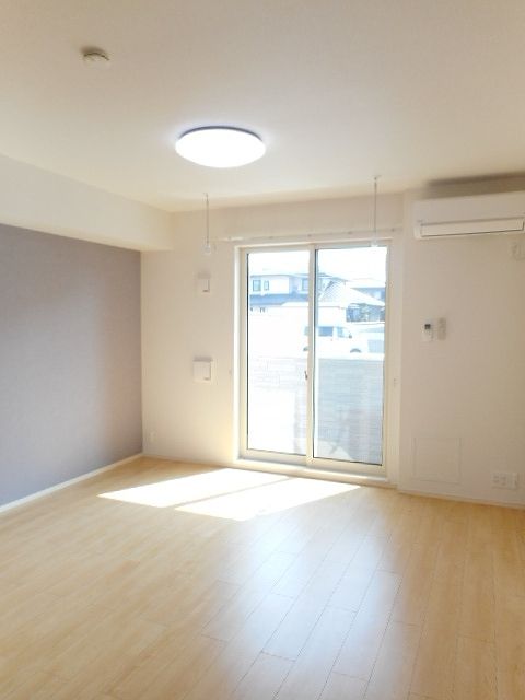 ルーチェIIの居間写真