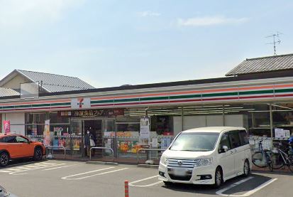 コンビニ　セブンイレブン 武蔵野関前3丁目店（コンビニ）まで244m