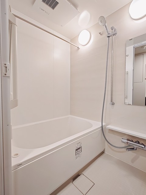 バス・シャワールーム　※写真は同タイプ住戸です。