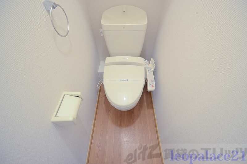 レオパレスTN弐番館のトイレ写真
