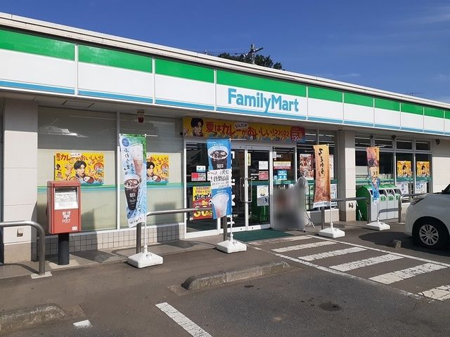 コンビニ　ファミリーマート美野里羽鳥店（コンビニ）まで883m