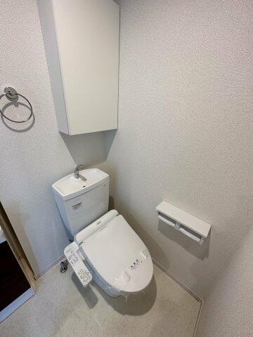 トイレ　別部屋写真参考