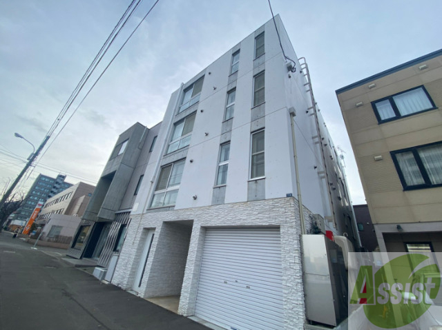 建物外観　札幌市中央区南十六条西「ＳＵＰＥＲＩＡＧＥ伏見」