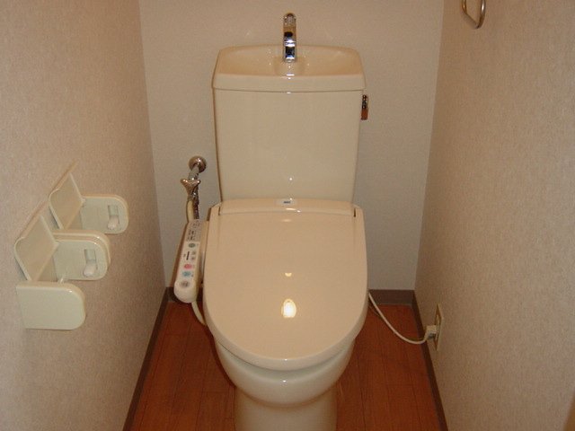 トイレ　シャワー付トイレ
