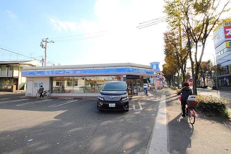 【福岡市早良区飯倉のマンションのコンビニ】