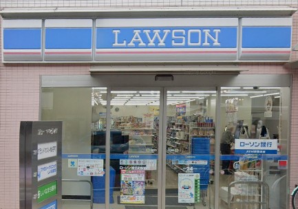 コンビニ　ローソン椎名町駅前店（コンビニ）まで112m