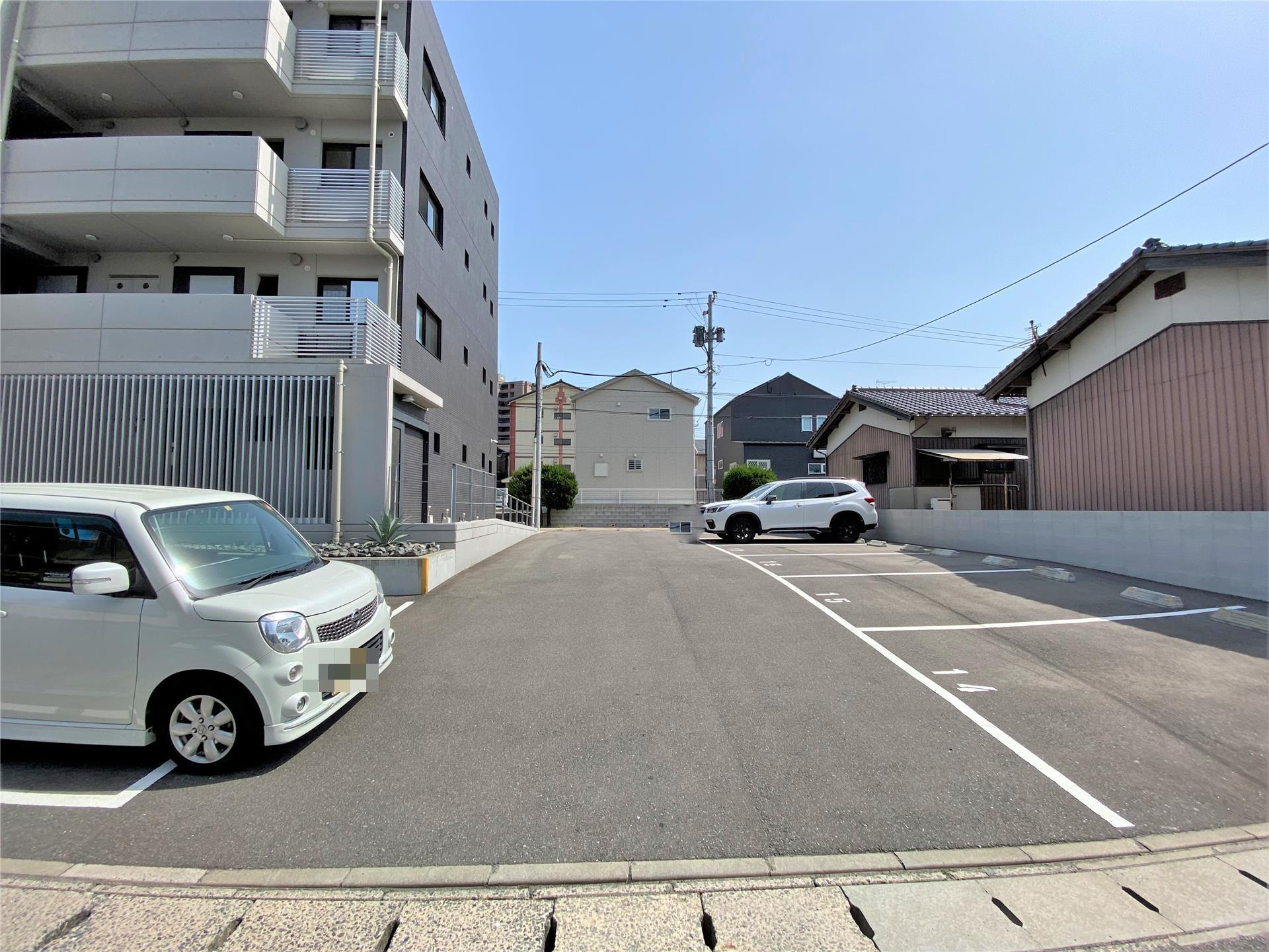 【リオセレッソ（ＲＩＯ　ＣＥＲＥＺＯ）の駐車場】