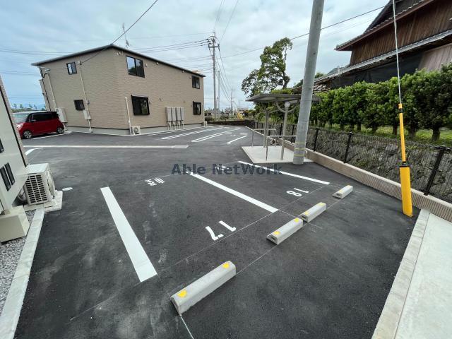 【諫早市高来町法川のアパートの駐車場】