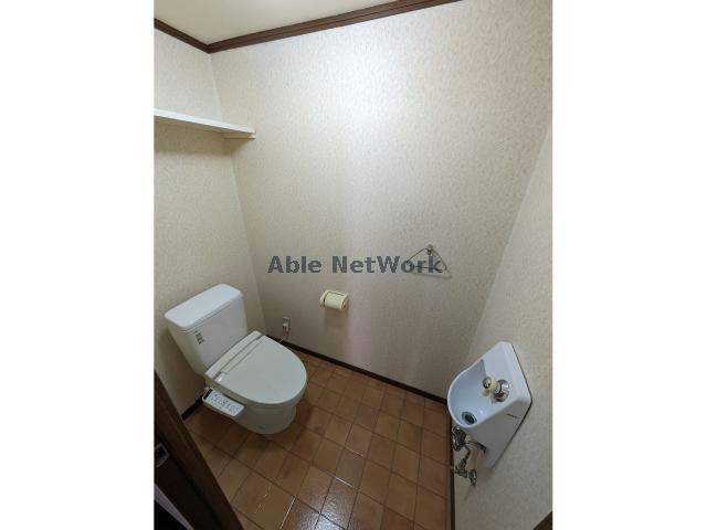 名鉄西尾線 西尾駅 徒歩14分 3階建 築29年のトイレ写真