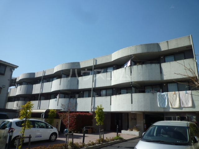 江戸川区春江町のマンションの建物外観