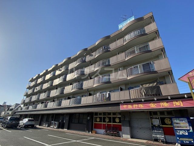 名古屋市港区油屋町のマンションの建物外観