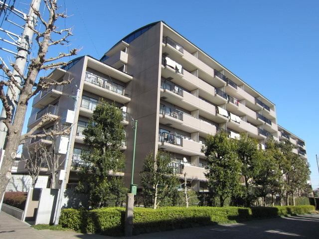 【府中市天神町のマンションの建物外観】