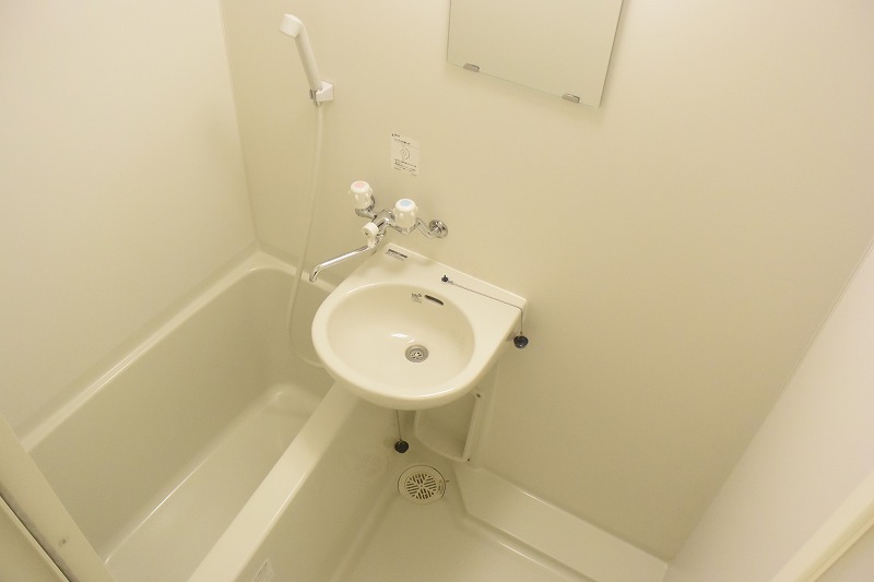 バス・シャワールーム　1日の疲れを癒せます